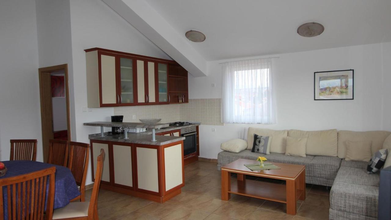 Apartments Vabec Malinska Εξωτερικό φωτογραφία
